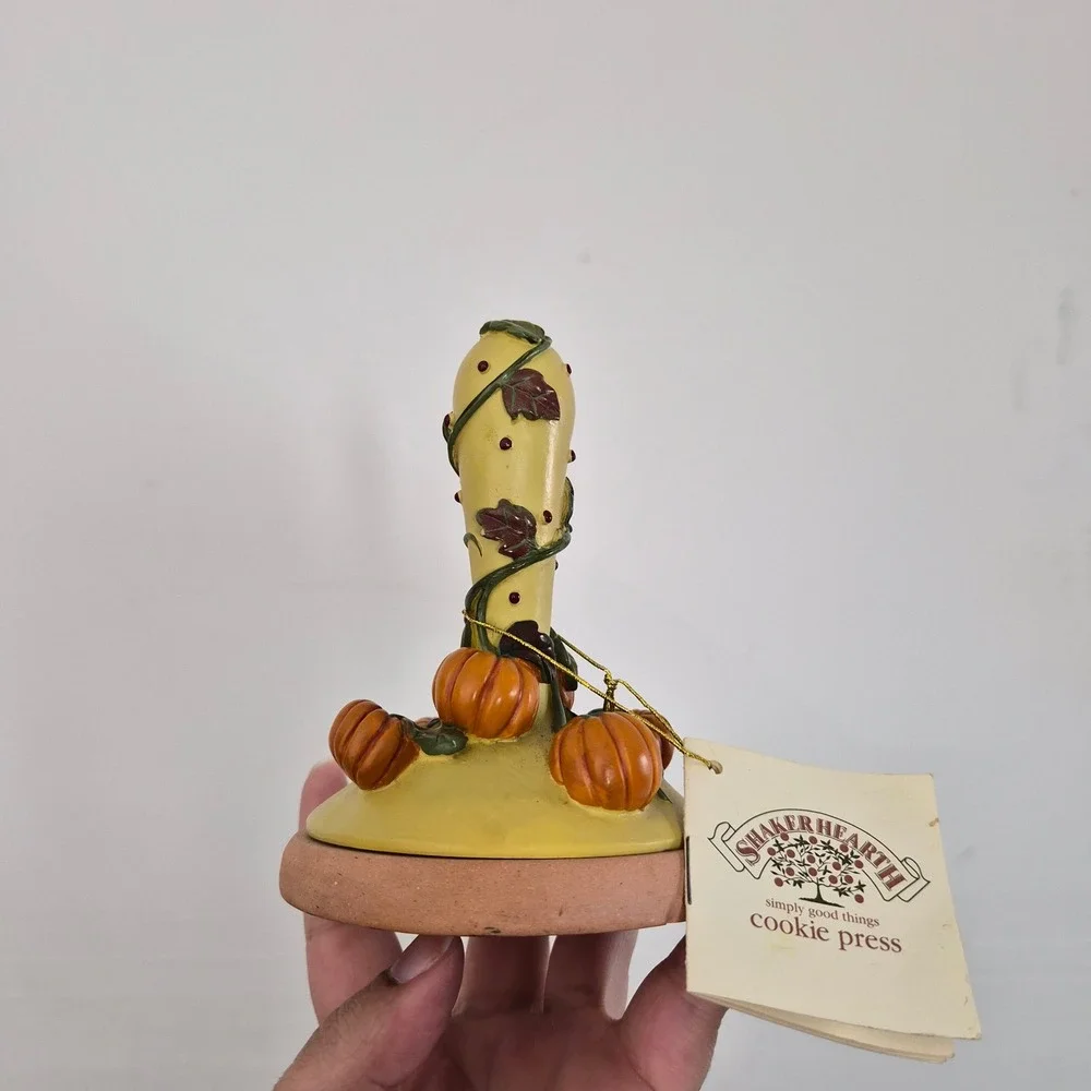 Vintage 1997 Shaker Hearth Cookie Press Holiday Baking Mold Halloween Pumpkin